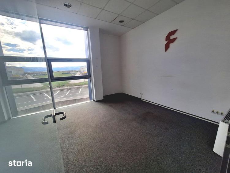 De inchiriat spatiu comercial zona Shopping City - 1