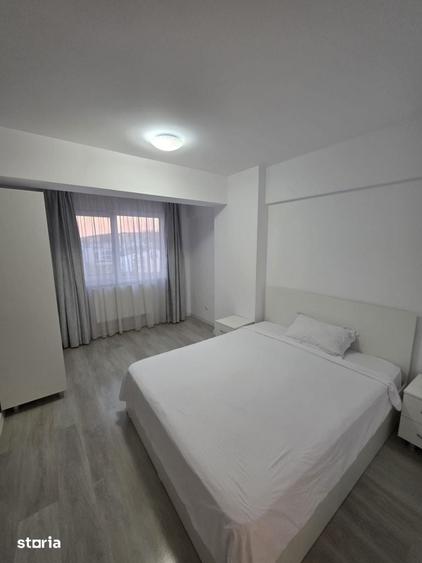 Apartament cu 3 camere decomandat în Rediu
