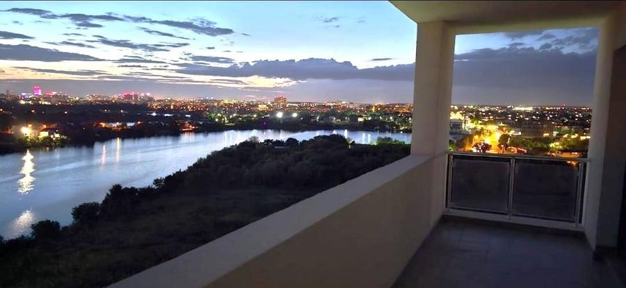 Apartament cu 5 camere decomandat în Fundeni