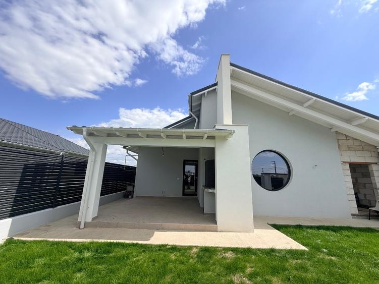 Casă individuală cu 3 camere cu Teren 400 Mp în Câmpineanca