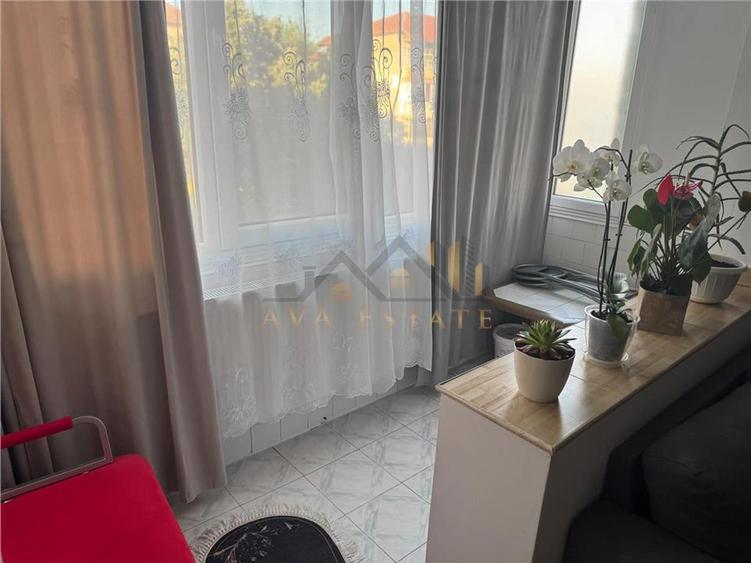 Apartament cu 2 camere semidecomandat, mobilat în Dâmbovița