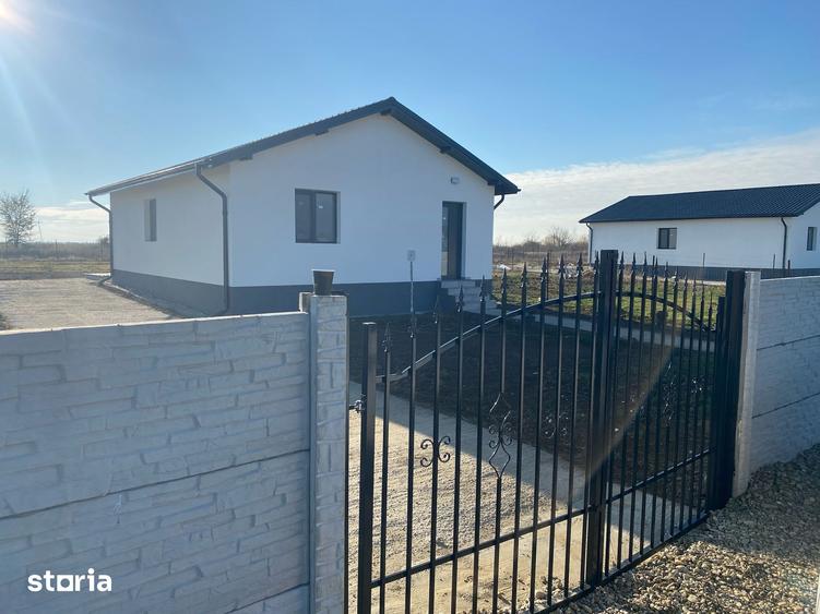 Casă cu 3 camere cu Teren 550 Mp în Central