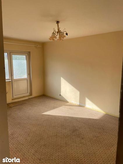 Apartament cu 4 camere decomandat în Orașul Vechi