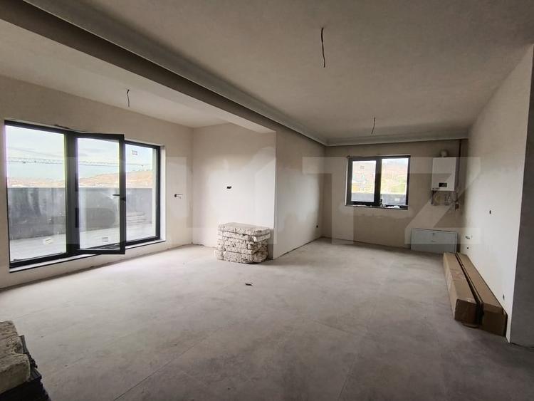 Apartament cu 3 camere decomandat în Exterior Sud