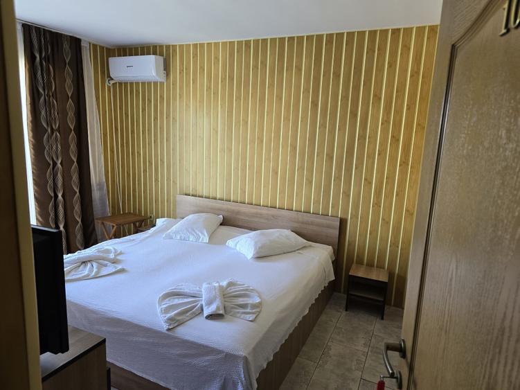 Casă cu 15 camere cu Teren 300 Mp în Eforie Nord