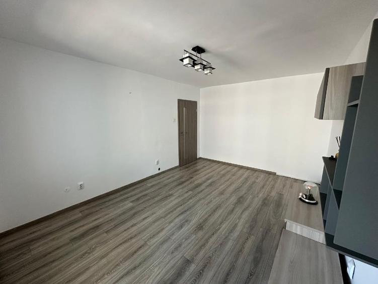 Apartament cu 3 camere decomandat, mobilat în Mănăștur