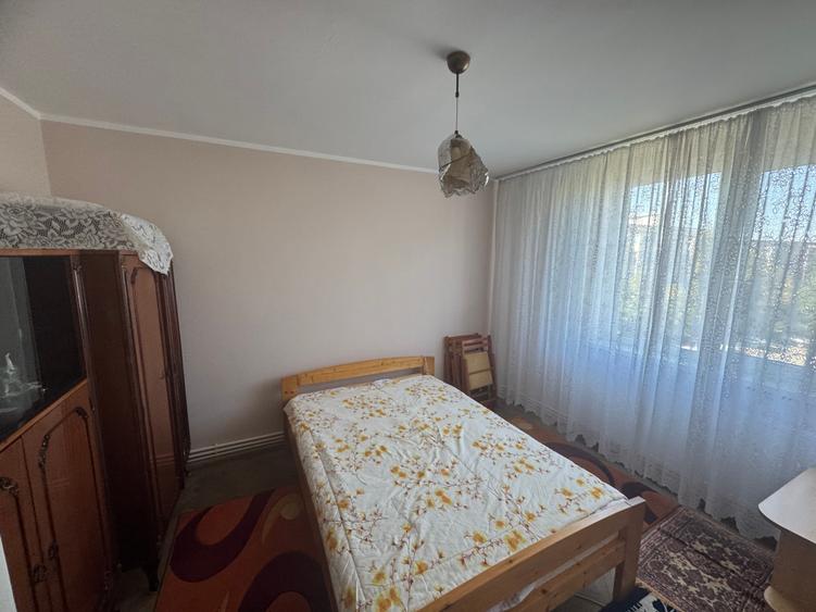 Apartament cu 2 camere semidecomandat în Abator