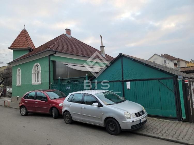 Casă individuală cu 4 camere cu Canalizare în Central