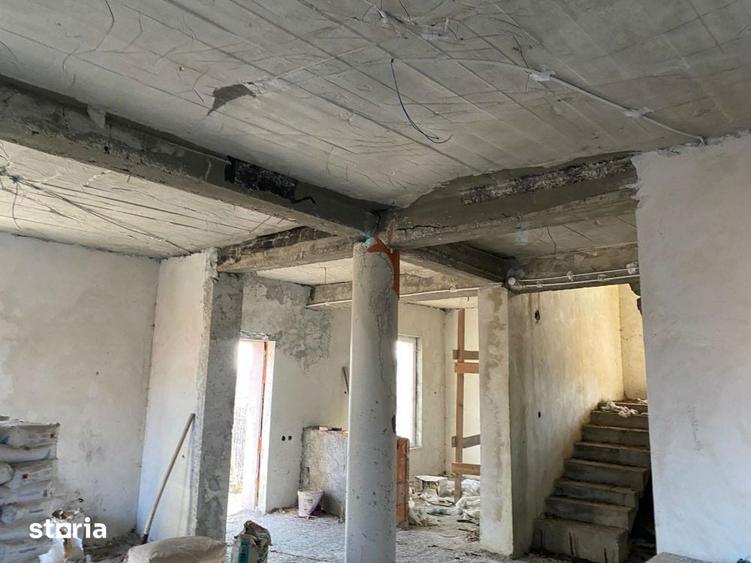 Casă cu 4 camere cu Teren 348 Mp în Tărtășești