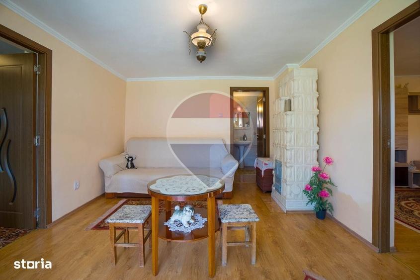 Casă cu 3 camere în Zizin