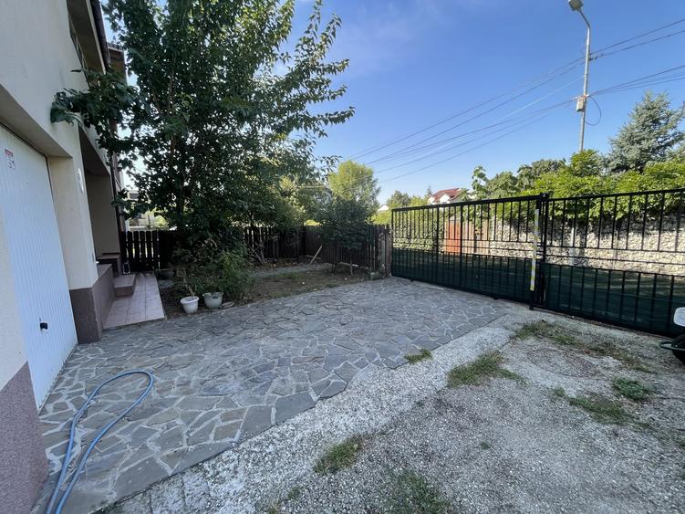 Duplex cu 8 camere cu Canalizare în Otopeni