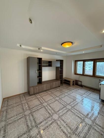 Apartament cu 3 camere decomandat în Moara de foc