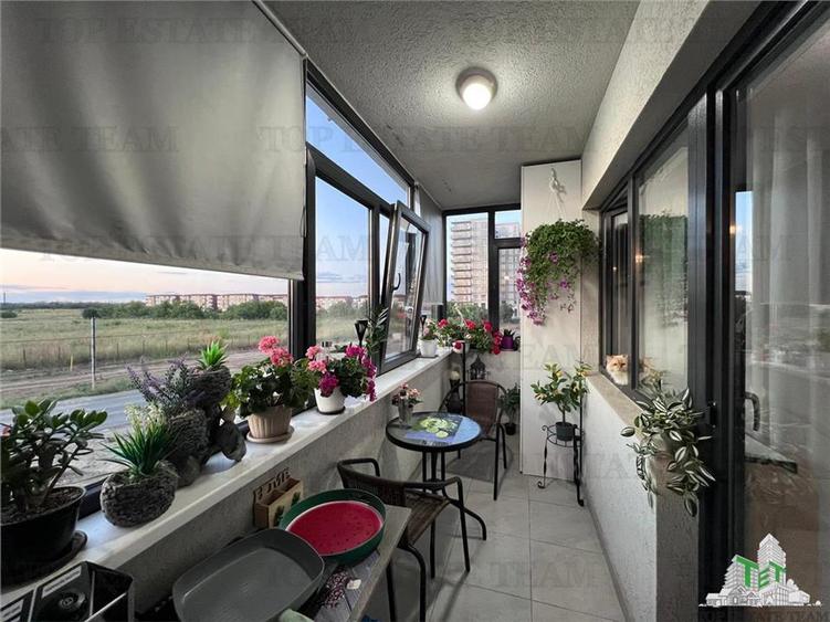 Apartament cu 3 camere decomandat, mobilat în Central