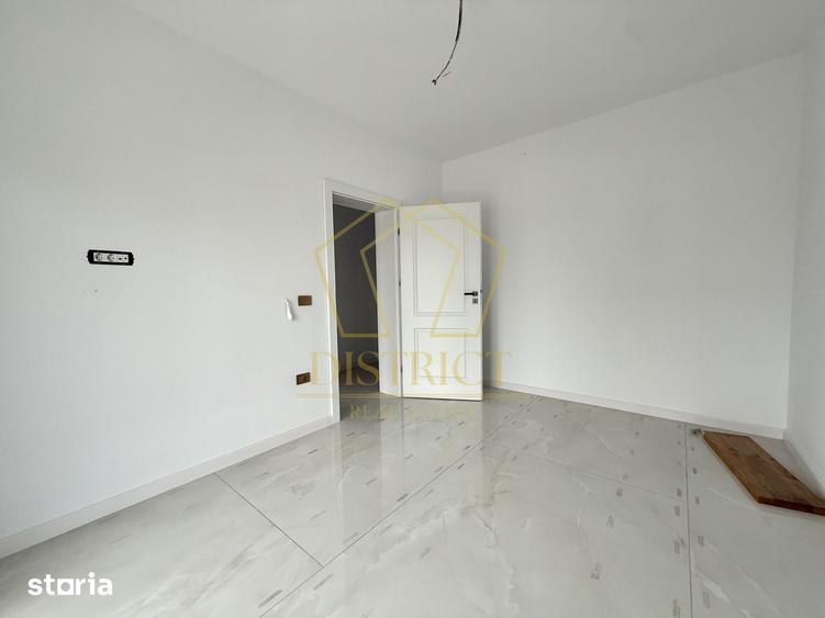 Casă cu 4 camere cu Teren 375 Mp în Sânandrei