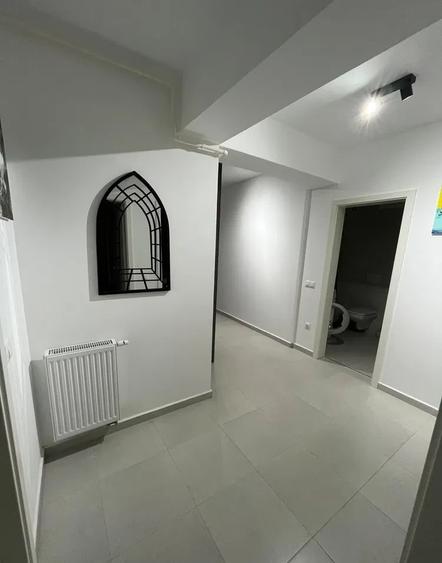 Apartament cu 3 camere decomandat, mobilat în Avantgarden