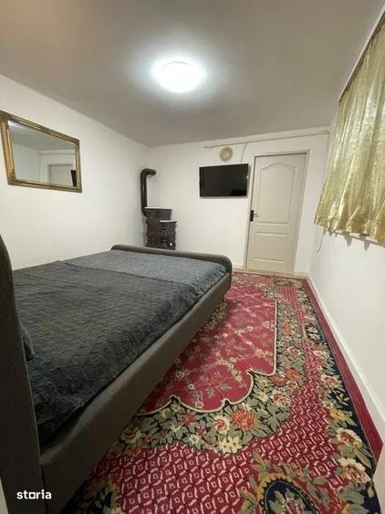 Casă cu 4 camere nedecomandat cu Teren 900 Mp în Central
