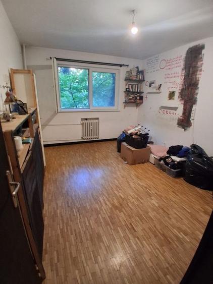 Apartament 4 camere-semidecomandat-zona Drumul Taberei - 2