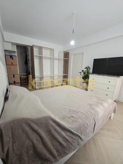 Apartament cu 3 camere decomandat, mobilat în Aviației