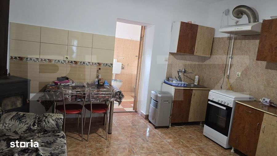 Casă cu 2 camere cu Teren 1000 Mp în Apa