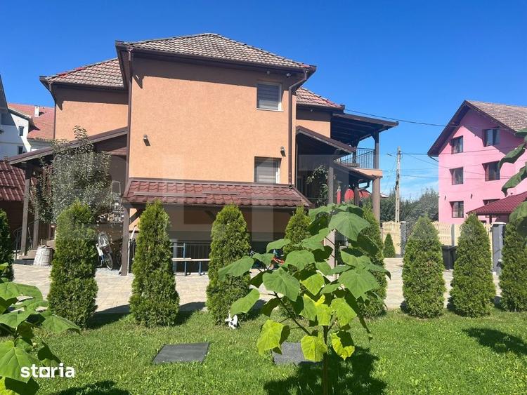 Casă cu 8 camere cu Teren 830 Mp în Central