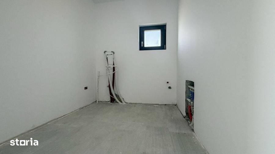 Casă cu 5 camere cu Teren 491 Mp în Cumpăna