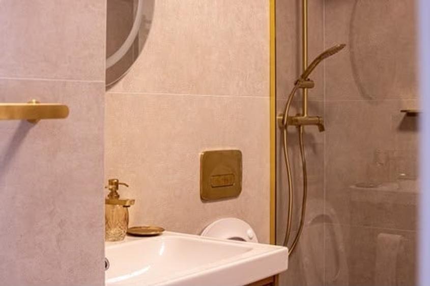 Apartament cu 3 camere decomandat în Herăstrău