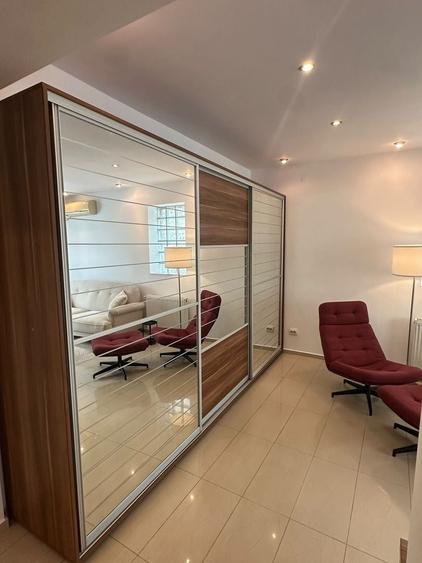 Apartament cu 3 camere decomandat, mobilat în Dristor