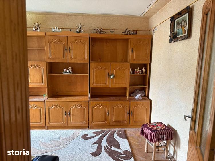 Apartament cu 4 camere decomandat în Exterior Vest