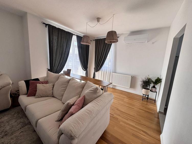 Apartament cu 3 camere decomandat, mobilat în Șelimbăr
