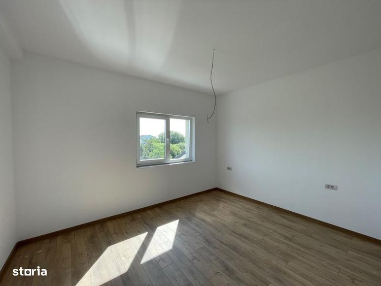 Casă cu 4 camere în Ghiroda
