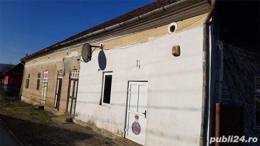 Casă cu 8 camere cu Teren 3008 Mp în Rișculița