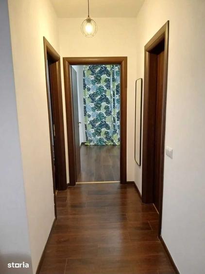 Apartament cu 3 camere decomandat în Runcu