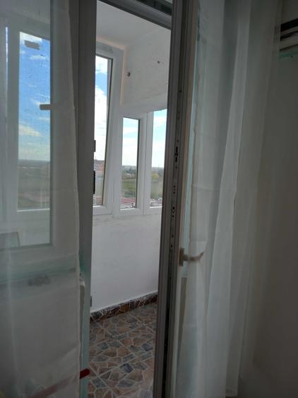 Garsonieră decomandată în Vest