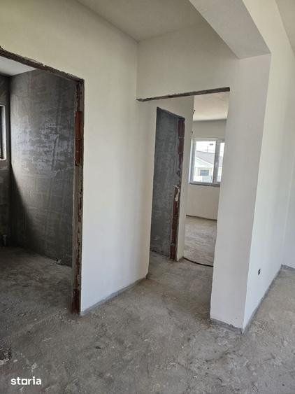Casă cu 4 camere cu Teren 500 Mp în Central