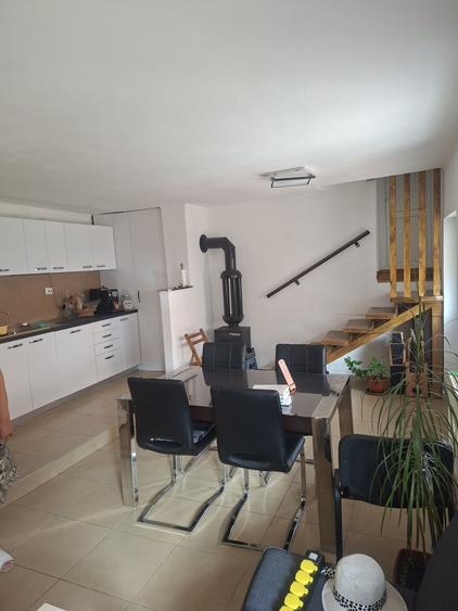 Casă cu 3 camere în Crăciunelu de Jos