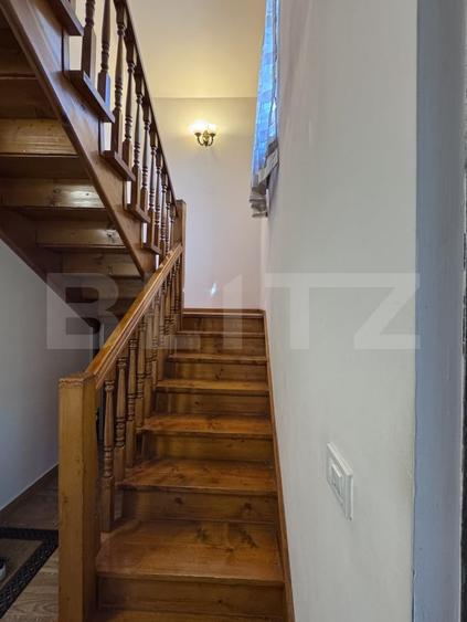Casă individuală cu 6 camere cu Teren 667 Mp în Urleta