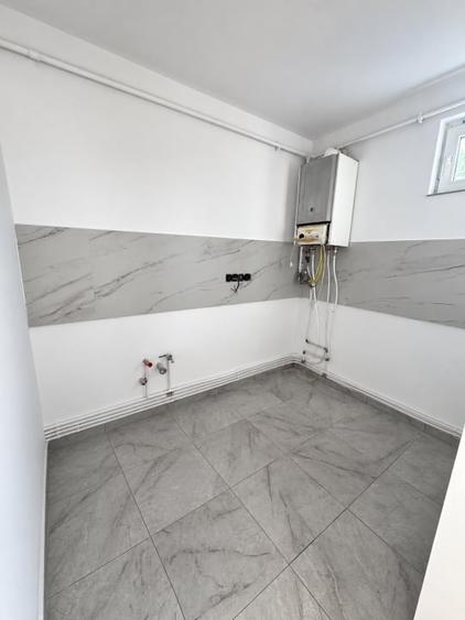 Garsonieră decomandată în Decebal