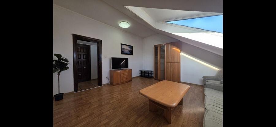 Apartament cu 2 camere decomandat în Lipovei