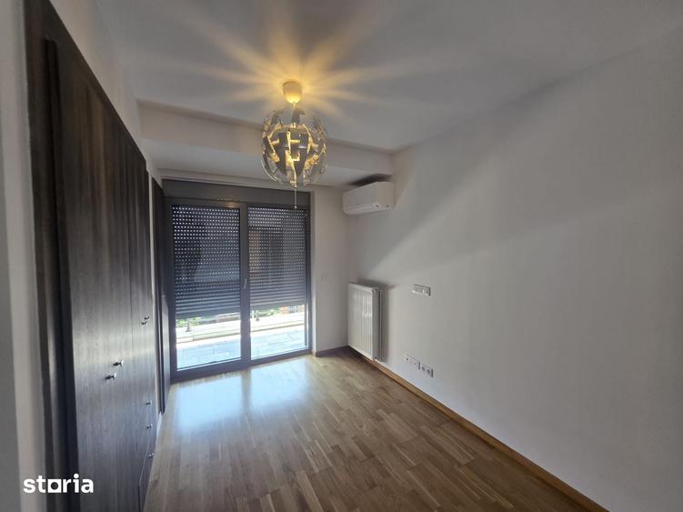 Apartament cu 4 camere în Băneasa