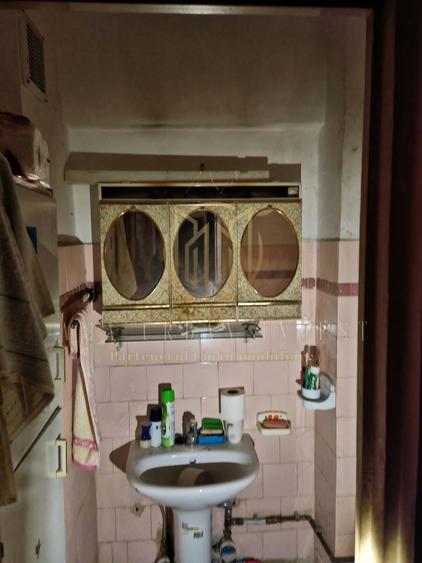 Apartament cu 4 camere decomandat în Dorobanți