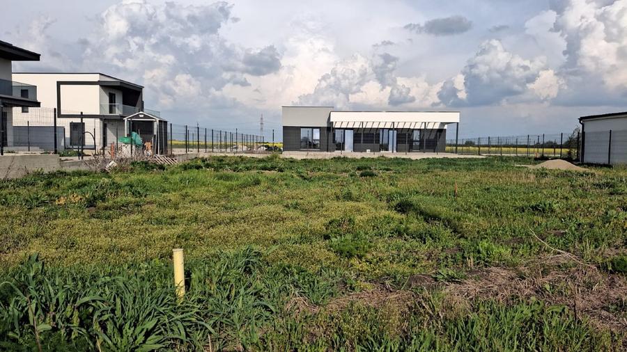 Teren Construcții intravilan de 574 mp, în Sânandrei