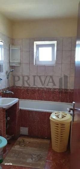 Apartament cu 2 camere semidecomandat în Spitalul Județean