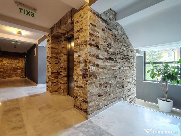 Apartament cu 2 camere semidecomandat în Piața