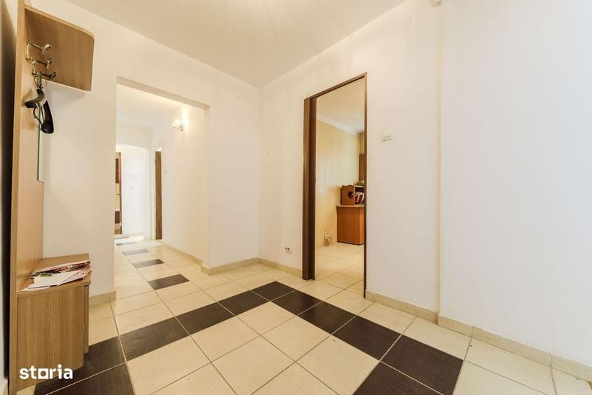 Apartament cu 3 camere decomandat în Central
