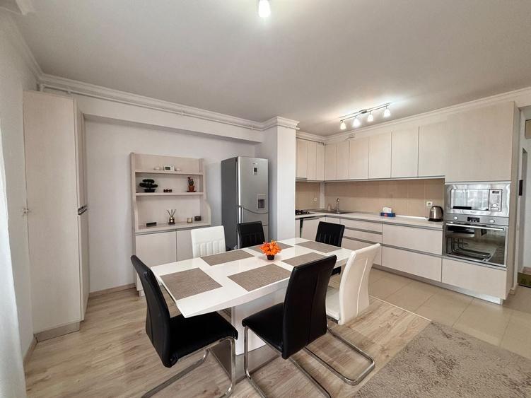 Apartament cu 3 camere decomandat, mobilat în Voluntari