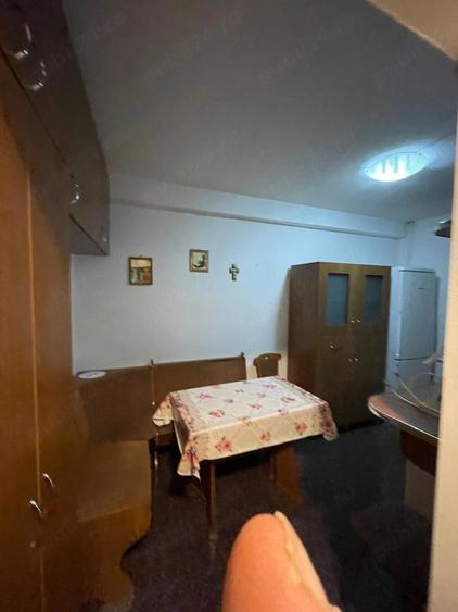 Garsonieră decomandată în Sud