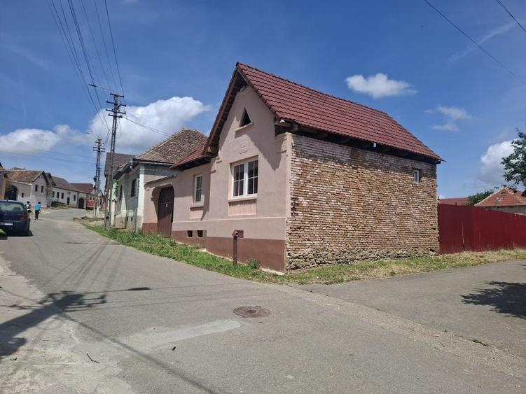 Casă cu 4 camere în Gârbova