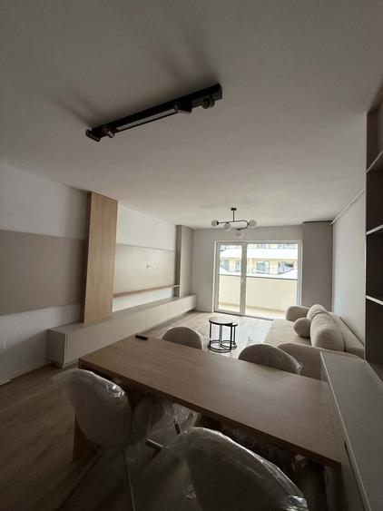 Apartament cu 2 camere semidecomandat, mobilat în Florești — fotografia 2