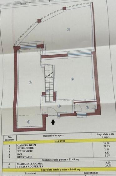 Casă individuală cu 7 camere cu Canalizare în Central