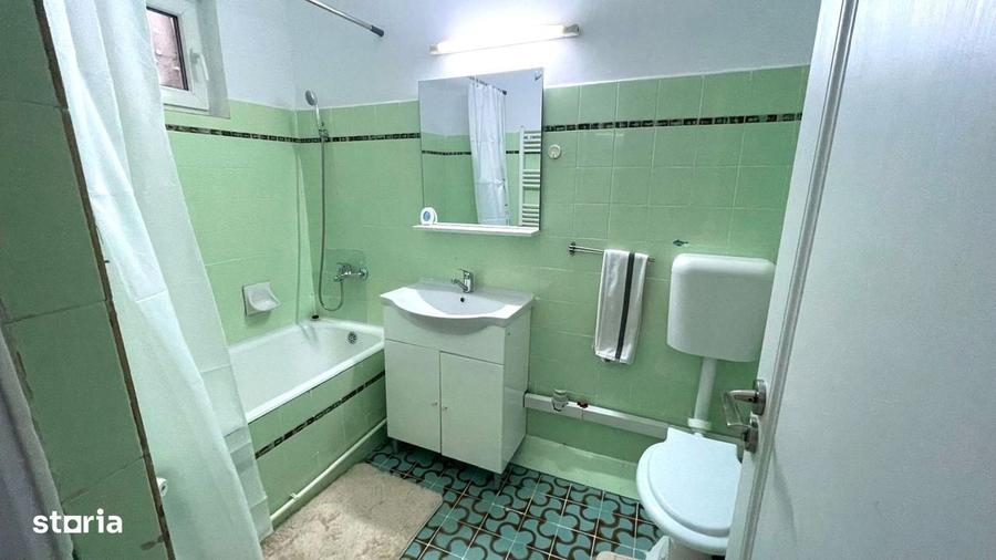 Apartament cu 4 camere decomandat în Central